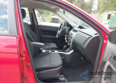 2008 Ford Focus Se/Ses z USA, uszkodzony, nr VIN 1FAHP35N48W282274